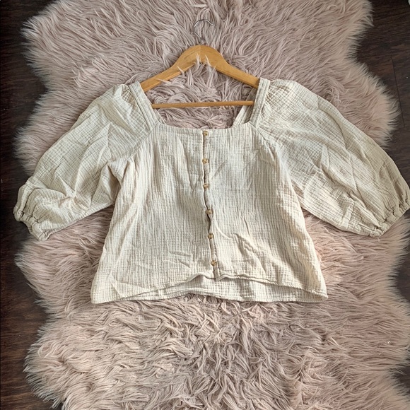 Copper Key Women's Cream Button-Up Top - Picture 1 of 10